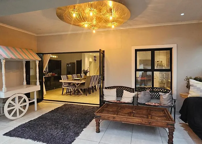Villa Parisienne Modern Guest House
